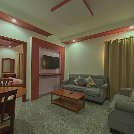 Platinium Hotel Apartments Seeb Εξωτερικό φωτογραφία